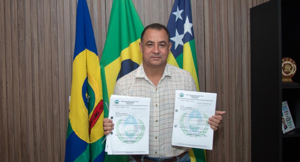Prefeito de Novo Gama assina orçamento para o ano de 2023 - Prefeitura Municipal de Novo Gama